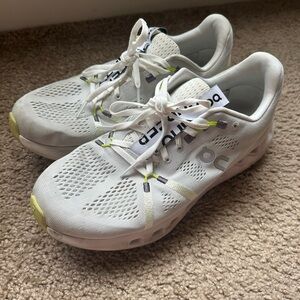 On Running- Cloud Surfer